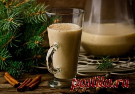 10 МОЛОЧНЫХ КОКТЕЙЛЕЙ, КОТОРЫЕ ПОНРАВЯТСЯ НЕ ТОЛЬКО ДЕТЯМ 
 
1.МОЛОЧНО-БАНАНОВЫЙ 
 
Вам понадобятся: 
- 1 банан 
- 200 г пломбира 
- 2 ч. л. какао 
- 0,5 ч. л. ванильного сахара 
- 300 мл молока 
 
Приготовление: 
1. Режем банан кружочками. 
2. Все ингредиенты взбиваем миксером. 
3. Разливаем по стаканам и наслаждаемся вкусным молочным коктейлем! 
 
2.ШОКОЛАДНЫЙ КОКТЕЙЛЬ 
 
Вам понадобятся: 
- 100 г черного шоколада 
- 150 мл горячей воды 
- 600 мл молока 
- 200 г морожено...