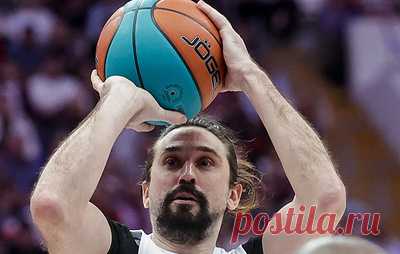 Российский баскетболист Швед провел дебютный матч за УНИКС. Он набрал 11 очков в матче с "Самарой"