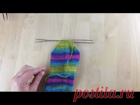 Как связать носки спицами. Мысок носка. Урок 5