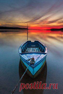 Человек ценен, когда его слова совпадают с его действиями.

Оскар Уайльд


Aiemo featuring Sandra Hakky – Dreaming Eyes (Vocal Mix)