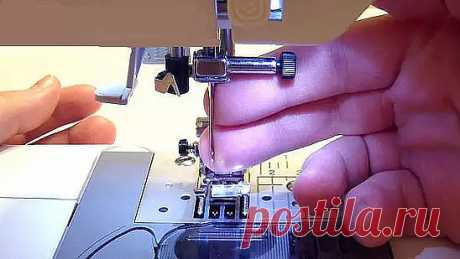 СОВЕТЫ ПРОФЕССИНАЛОВ: ДЕФЕКТЫ В РАБОТЕ ШВЕЙНОЙ МАШИНЫ
Слабая строчка. Слабой строчкой называют такую строчку, при которой лоскуты ткани в шве недостаточно прижаты друг к другу, хоть переплетение ниток происходит правильно. При слабой строчке между сшитыми лоскутами ткани, если их слегка оттягивать друг от друга по шву, видны нитки стежков.
Причиной слабой строчки является недостаточное натяжение обеих ниток.


Тугая строчка. При слишком сильном натяжении обеих ниток получа...