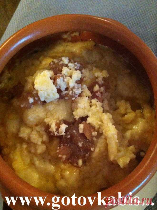 Бануш с шкварками и брынзой