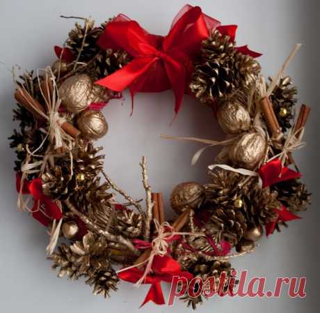 Новогодние венки из шишек: идеи для творчества — DIYIdeas