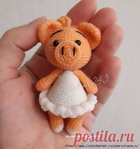 Поросенок амигуруми в платьице крючком от victoria_hobby