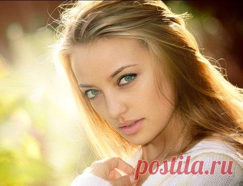 Оттенки волос для зеленых глаз (48 фото): каштановые, черные, темно-русые, светло-русые, видео-инструкция по выбору своими руками, фото и цена