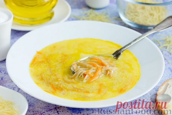 Рецепт: Быстрый суп с сыром, морковью и жареной вермишелью на RussianFood.com