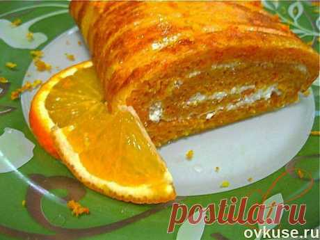 Морковно-апельсиновый рулет с творожной начинкой