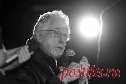 Умер снявший «Огненные колесницы» режиссер Хью Хадсон. Британский режиссер Хью Хадсон, известный по картине «Огненные колесницы», скончался в пятницу, 10 февраля, в возрасте 86 лет. «Хью Хадсон, 86 лет, любимый муж и отец, умер в больнице Чаринг-кросс 10 февраля 2023 года после непродолжительной болезни», — говорится в заявлении семьи.