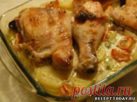 Рецепт: Курица маринованная в кефире и запеченная с картофелем