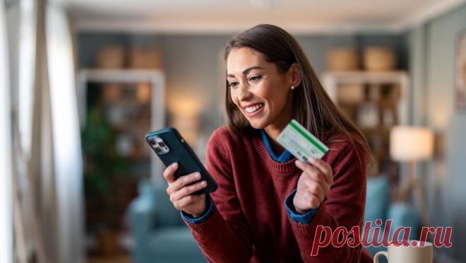 Россияне перед Новым годом заказывают игрушки, сувениры и запчасти. Подготовка к Новому году с каждым годом начинается все раньше. Многие крупные города, в том числе Москва, украшены елками, гирляндами, инсталляциями на новогоднюю тематику уже с середины ноября. Представители рынка рассказали ...