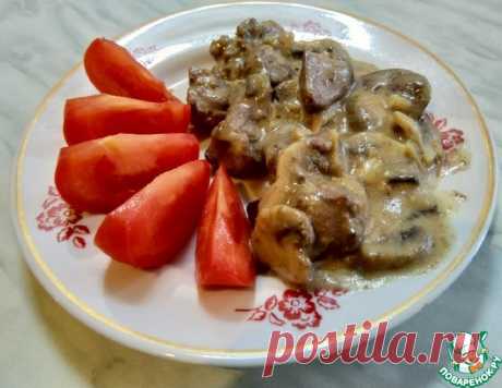Куриная печень с грибами и сметаной – кулинарный рецепт