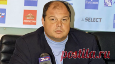 Червиченко: «Ростов» покупает игроков по цене бутс Угальде, а результат в десять раз лучше. Бывший президент «Спартака» Андрей Червиченко высказался о трансферной политике клубов, идущих во второй части турнирной таблицы Российской премьер-лиги (РПЛ). Читать далее