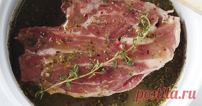 Маринад для баранины для жарки на сковороде, запекания в духовке и для приготовления самого вкусного шашлыка Грамотно составленный маринад для баранины сделает даже жесткую часть туши сочнее и мягче. Самый простой вариант — замочить ягнятину в смеси из масла, уксуса и чеснока или подержать мясо в йогурте и кардамоне. Существуют сотни способов по усовершенствованию вкуса и аромата ребрышек, корейки и каре, и самые вкусные из них представлены ниже. Как правильно замариновать...