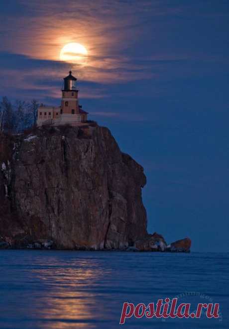 луна