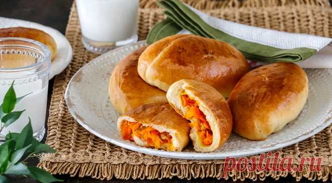 Пирожки с морковью и изюмом,