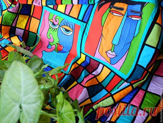 Всем влюбленным Земли !!!..
Прекрасная Она и мужественный Он.
Красивая и обаятельная пара.
Романтичная и светлая, яркая и эмоциональная.

В окружении огромного облака райских птиц, тропических бабочек и цветов, которые лишь притворяются лоскутками и полосками ткани.

В окружении света звезд,лунных лучей и цветных солнечных зайчиков, которых лишь по какому-то странному недоразумению называют скучными словами типа сатин или бязь.

Прекрасная Она и Мужественный Он...