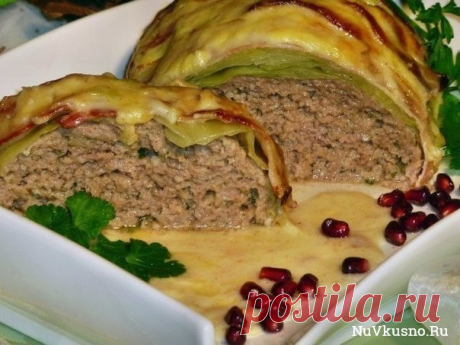 Мясной рулет «голубец» в сливочном соусе.