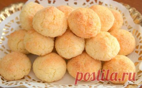 10 рецептов вкусного печенья, которое готовится 15 минут 1. Кокосовое печенье Ингредиенты: ✓ 100 г муки ✓ 100 г сахара...