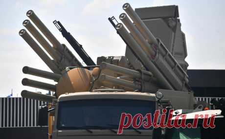 Суд в Петербурге взыскал ₽14 млн с офицера, ударившего «Панцирь-С» о мост. Санкт-Петербургский гарнизонный военный суд взыскал в общей сложности ₽14 млн с военнослужащего, командира зенитной ракетно-артиллерийской батареи, который допустил столкновение боевой машины с пролетом одного из городских железнодорожных мостов.