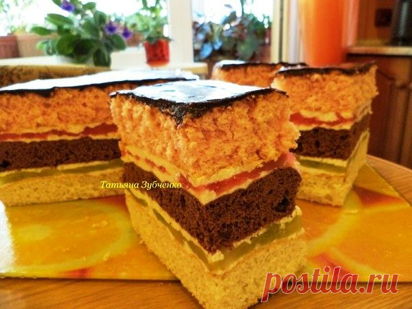 Пляцок с яблоками и желе.