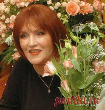 25 ноября 1925 г.в с.Константиновка,Донецкой обл.родилась Ноябрина Викторовна Мордюкова.Нонна Мордюкова- одна из самых блистательных советских актрисс,в ее фильмотеке более 65 картин :,,Молодая гвардия,, ,,Они сражались за родину,, ,,Брильянтовая рука,, ,,Тихий Дон,, и др...Британская энциклопедия поместила имя народной артистки СССР Нонны Мордюковой в двадцатку лучших актрисс мира.