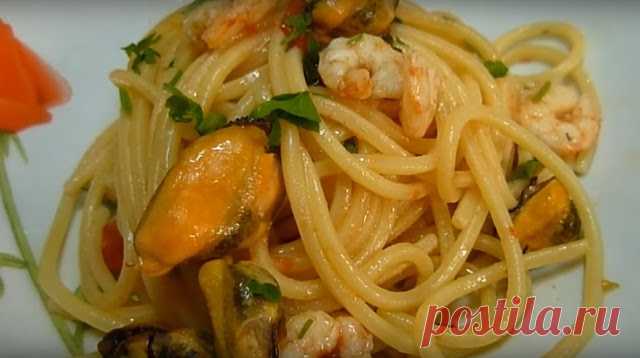 Спагетти с мидиями и креветками рецепт итальянской кухни.