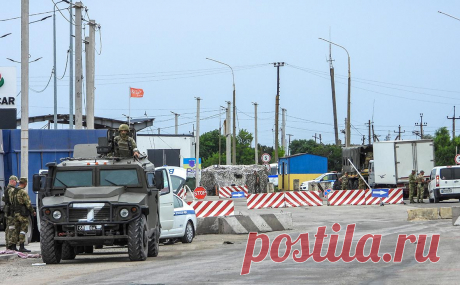 В пяти районах Крыма продлили «желтый» уровень опасности. В городских округах Армянск, Джанкой, Красноперекопск, а также в Джанкойском и Красноперекопском районах Крыма до 23 октября продлили «желтый» уровень террористической опасности, сообщил в своем телеграм-канале глава республики Сергей Аксенов.