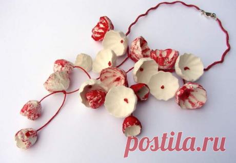 Удивительные украшения из мокрой бумаги от Alessandra Fabre Repetto
Alessandra Fabre Repetto — эко-дизайнер из Рима. Alessandra всегда любила природу, животных,...
Читай дальше на сайте. Жми подробнее ➡