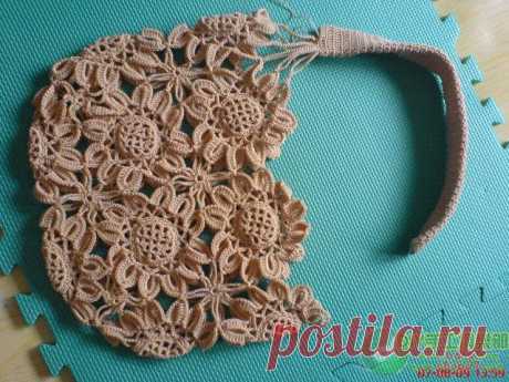 Gift presents for women: Sunflower bag, free crochet patterns   Gift presents for women: Sunflower bag, free crochet patterns  Free, online bags, totes and purses crochet patterns.                      ...