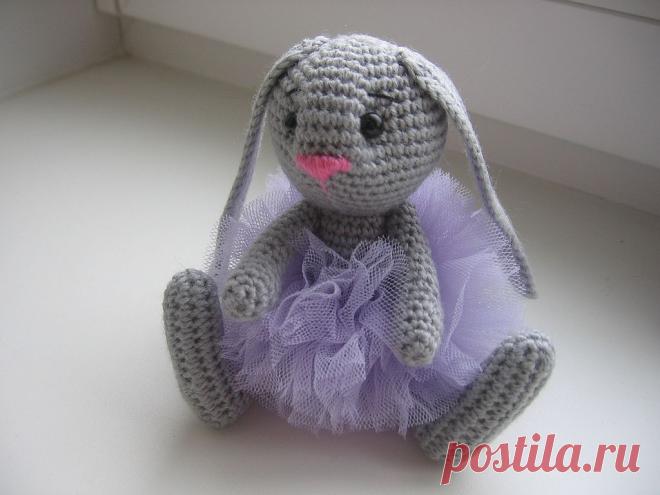 Милая зайка в пачке