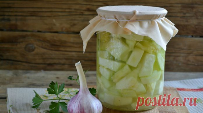Две самые вкусные заготовки на зиму: Кабачки с чесноком 


Каждый из них по своему вкусный и неповторимый!









Маринованные кабачки в чесночном соусе на зиму
Ингредиенты:
Кабачки — 2 килограмма;чеснок — 2 головки;соль — 1 столовая ложка;сахар — 0,5 ст…