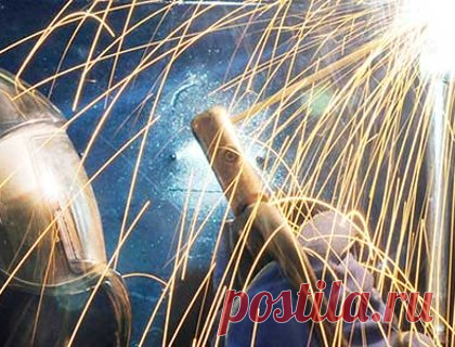 Сварщик 6 разряда | Сколько получает сварщик 6 уровня, что должен уметь?