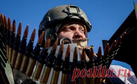 Сенат США поддержал проект помощи Украине и Израилю. Сенат США поддержал законопроект, который включает в себя помощь Украине и Израилю без выделения денежных средств на охрану южной границы страны, следует из результатов процедурного голосования.