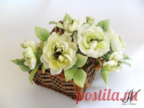 веточка диких роз из шелка