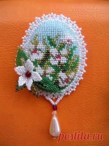 Бисер и бисероплетение, вышивка бисером, схемы, мастер-классы, деревья и цветы из бисера, иконы бисером