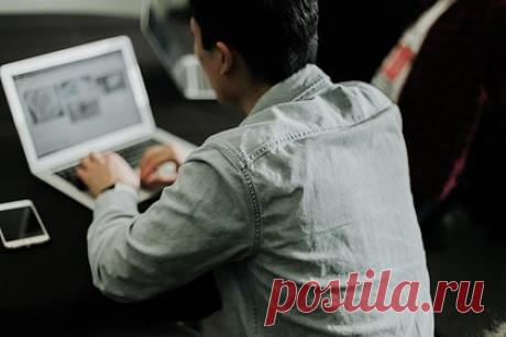 Создана нейросеть для автоматического анализа литературы и документов. Отечественные специалисты из Института искусственного интеллекта AIRI разработали нейросеть для автоматического анализа литературных текстов и документации. Метод будет актуален для краткого пересказа исторических и юридических материалов. Также ИИ удобно применять для обучения цифровых помощников.