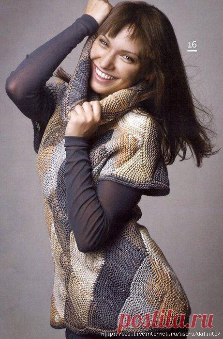 Серый жилет из треугольников