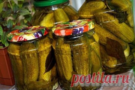 Хрустящие маринованные огурцы с уксусом на зиму - 9 пошаговых фото в рецепте