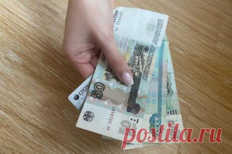 В ГД внесли законопроект о стипендии не ниже МРОТ. Авторами стали группа депутатов от ЛДПР и сенатор Елена Афанасьева.