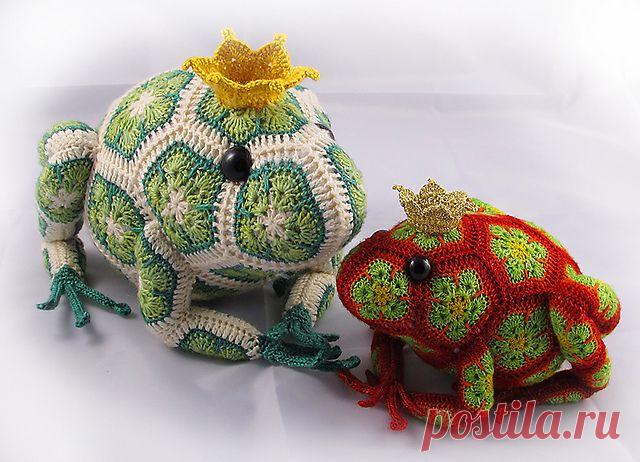 Heidi Bears и ее вязаные игрушки. Африканский цветок (схема для пятиугольника) .