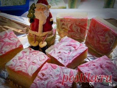 Мыло для ног Деда Мороза :) - мыло с нуля к новому году с пемзой и свирлами!