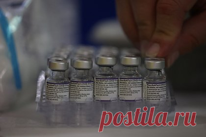 Pfizer не провели тесты вакцины перед выпуском на рынок. Глава по международным развитым рынкам Pfizer Джанин Смолл заявила, что фармацевтическая компания не знала, предотвращает ли ее вакцина от коронавирусной инфекции передачу вируса, когда начала распространять препарат по всему миру. Об этом она сказала в ходе дачи показаний перед парламентом Европейского союза