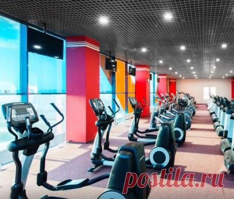 Спортивный клуб, фитнес центр в (4700.0 м?) м. Авиамоторная
Ask24.city мы видим все в городе))!!!
Помещение свободного назначения
Площадь: 4700
Цена: 3133334 руб
Предлагается в аренду помещение общей площадью 4700 м2 под спортивный клуб или фитнес центр - помещение зальной планировки площадью 1300 м2 (тренажерный зал), 6 залов для групповых программ, 3 бассейна по 25 м (3 дорожки). В настоящее время на предлагаемой в аренду площади расположены профессиональный ринг, студия...
