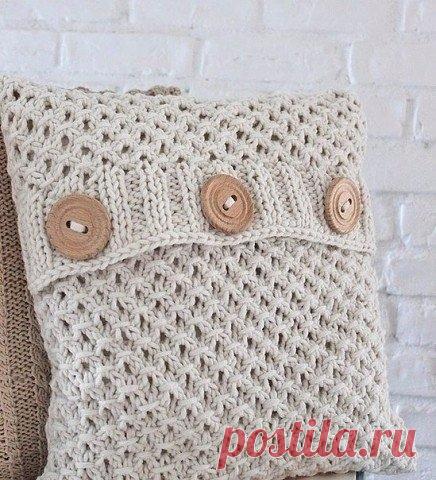 Чехол для подушки спицами