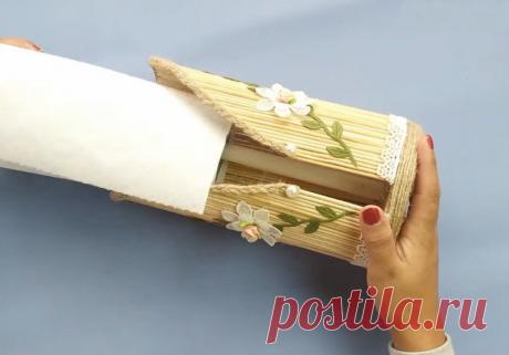 Полезная и красивая вещь из пластиковой бутылки и деревянных шпажек