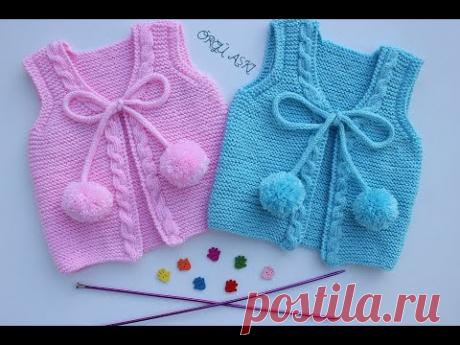 Описание детской жилетки с твистом и помпоном //Детские жилеты(русские субтитры)