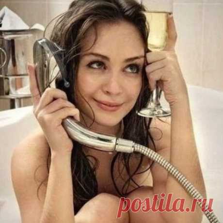 Жена возвращается после корпоратива...Улыбнемся))