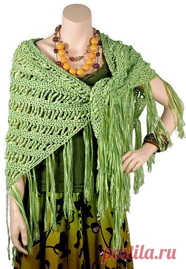 Вязаная крючком треугольная шаль Paris | kroika.org