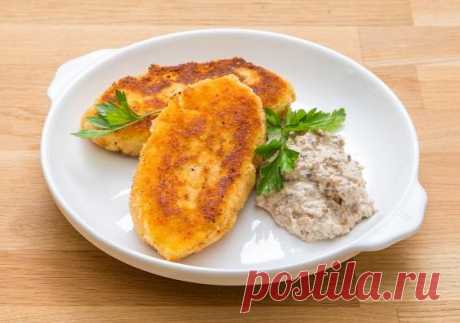Овощные котлеты из картофеля и сельдерея с грибным соусом. Рецепт