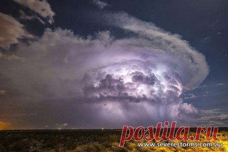 Потpясающая супеpячейка вблизи гоpода Пекос,Техас,США. / Социальная погода